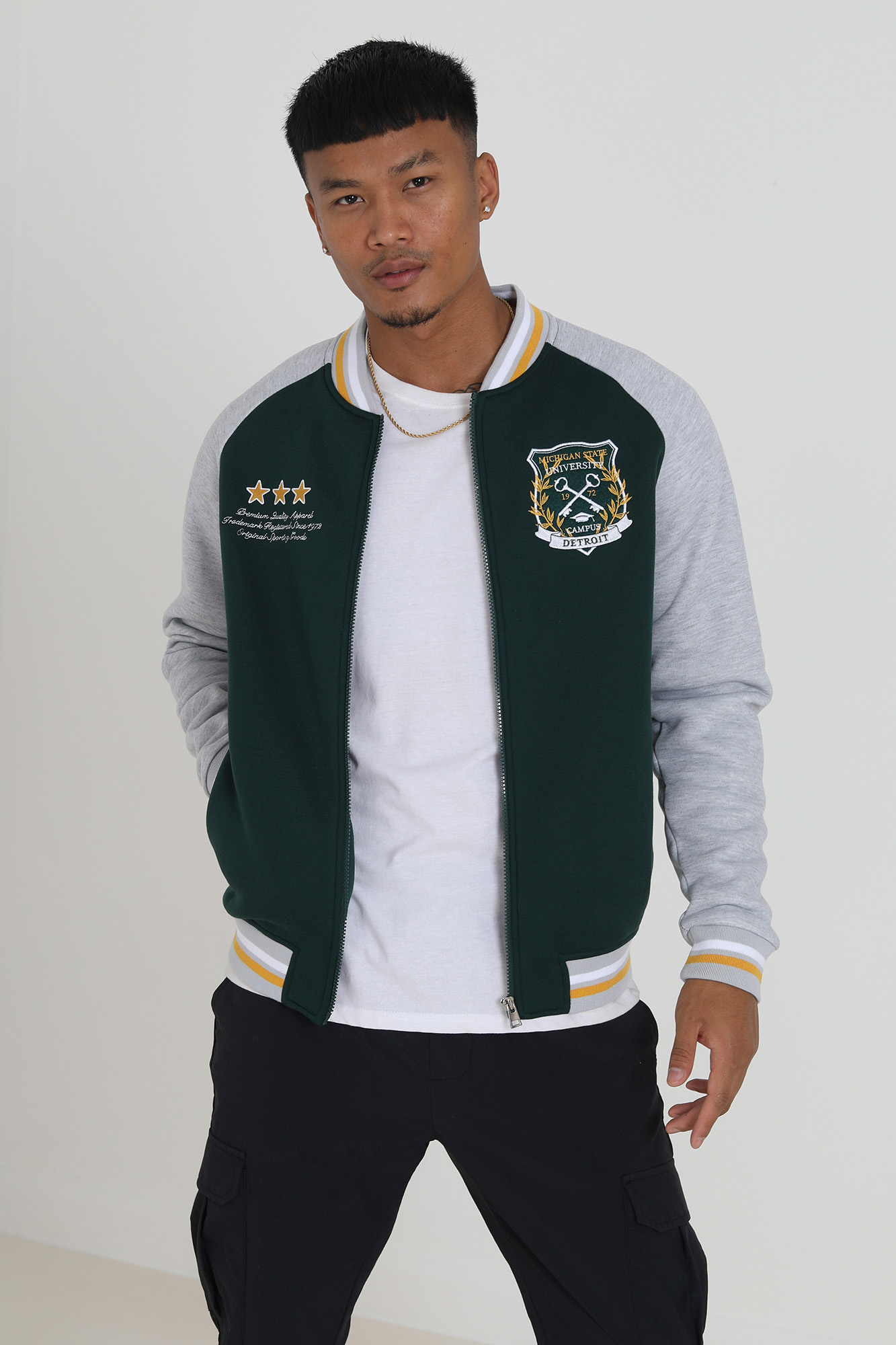Moletom com zíper estilo beisebol