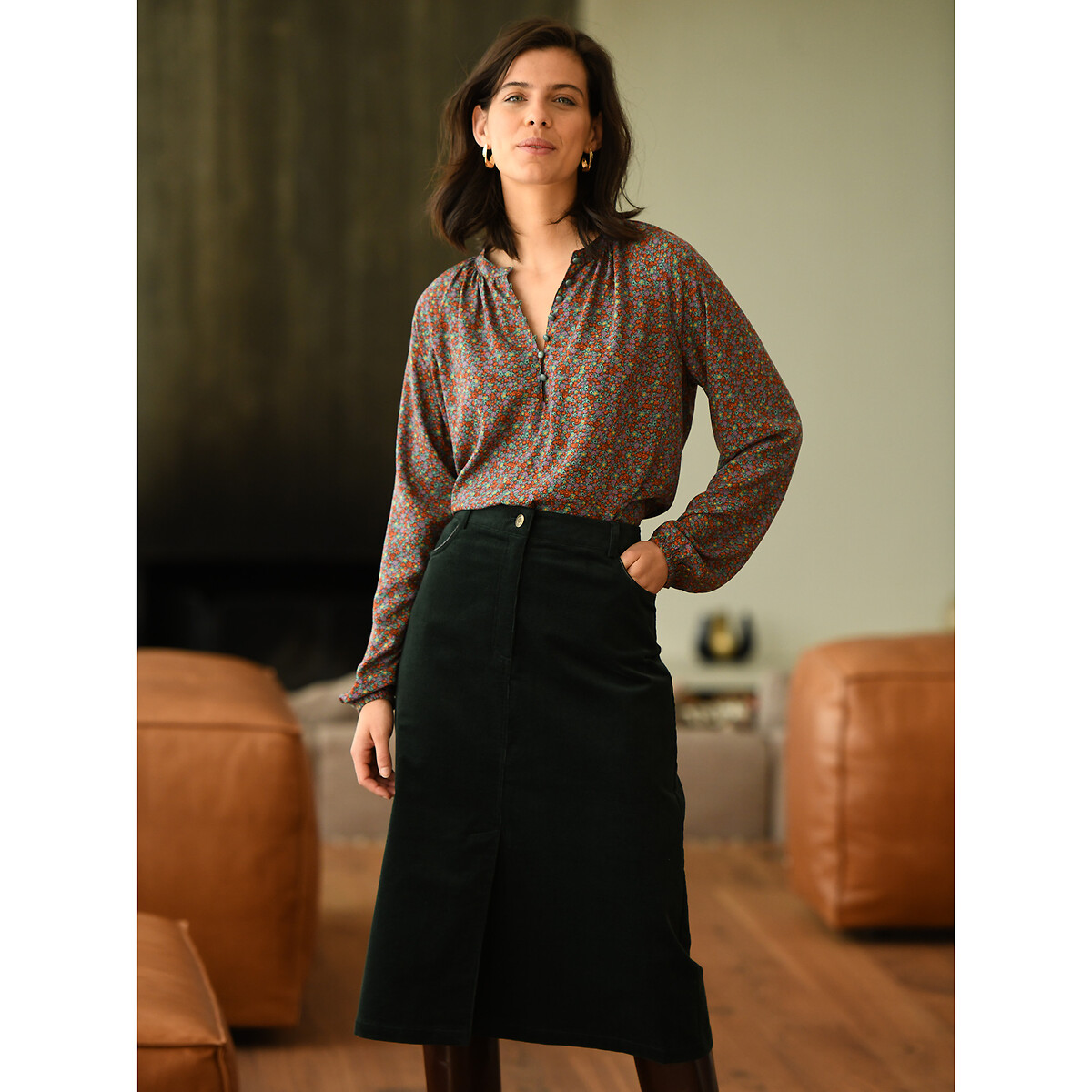 ANNE WEYBURN<br>Saia de veludo com bandeiras