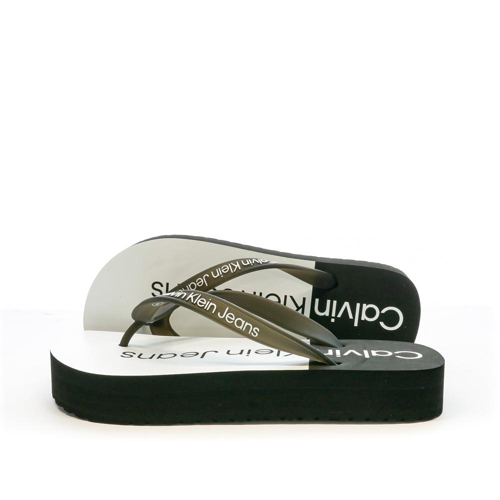 Calvin Klein Jeans Tongs Compensée Blanc/Noir Femme Calvin Klein Jeans Beach Sandal