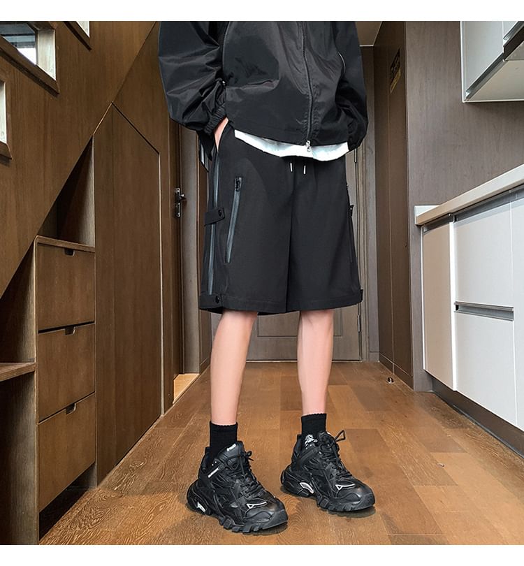 Posive - Effen shorts met trekkoord in de taille en ritssluiting