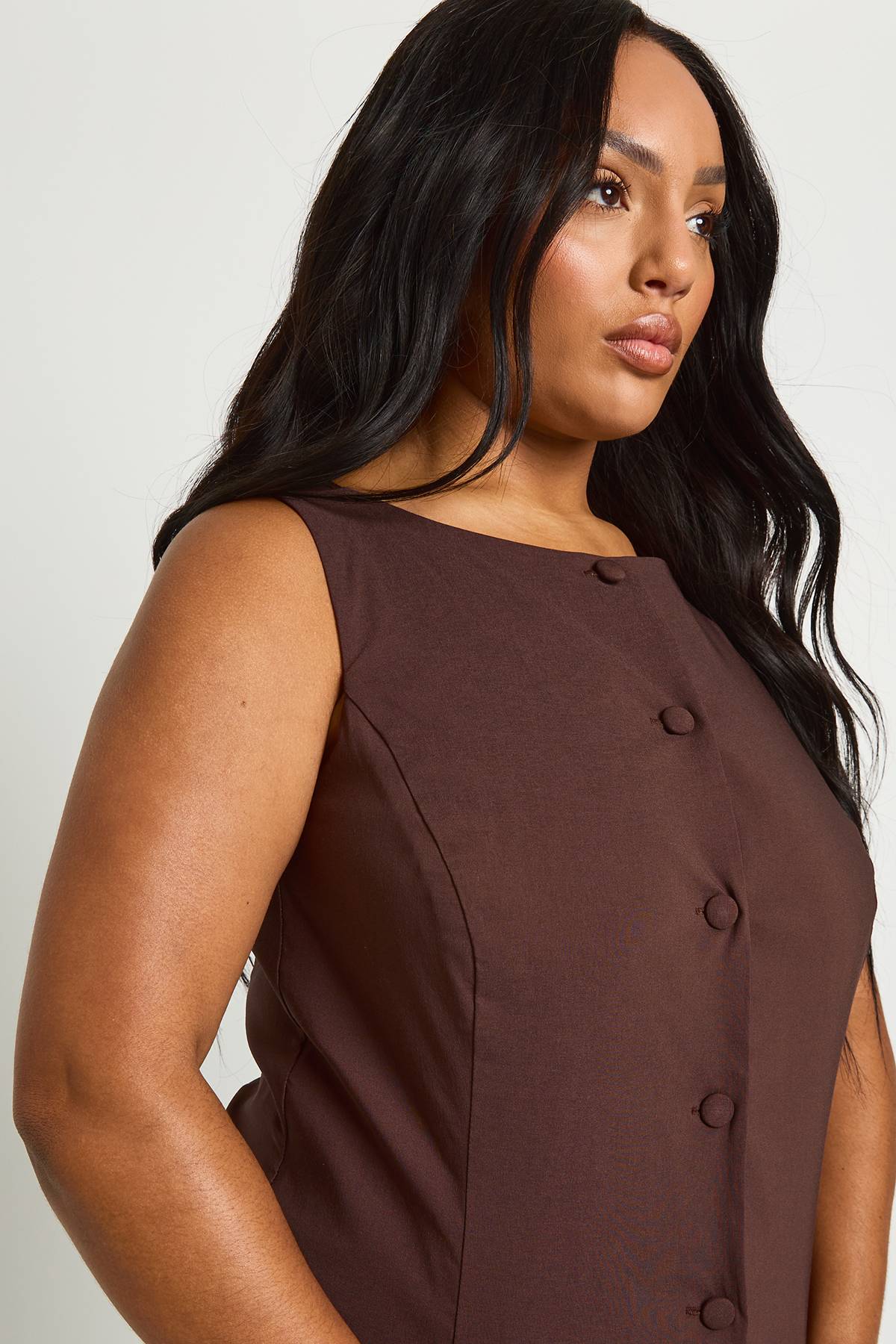 boohoo Plus Super Stretch gilet ajusté à coupe longue & pantalon à jambes larges