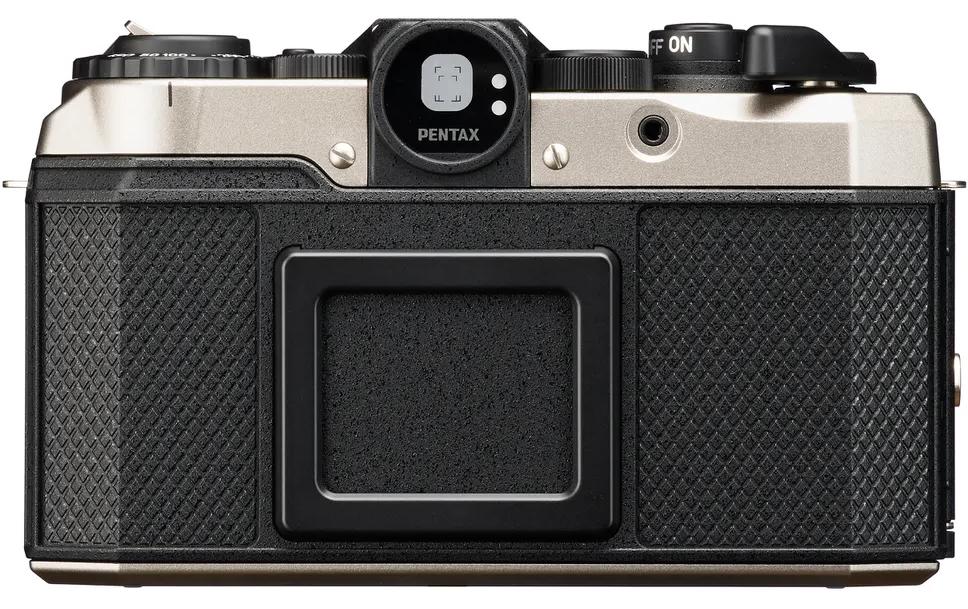 Analogkamera 17<br>Kompakte Filmkamera mit fester Brennweite, konzipiert für die Aufnahme halbgrosser Fotos