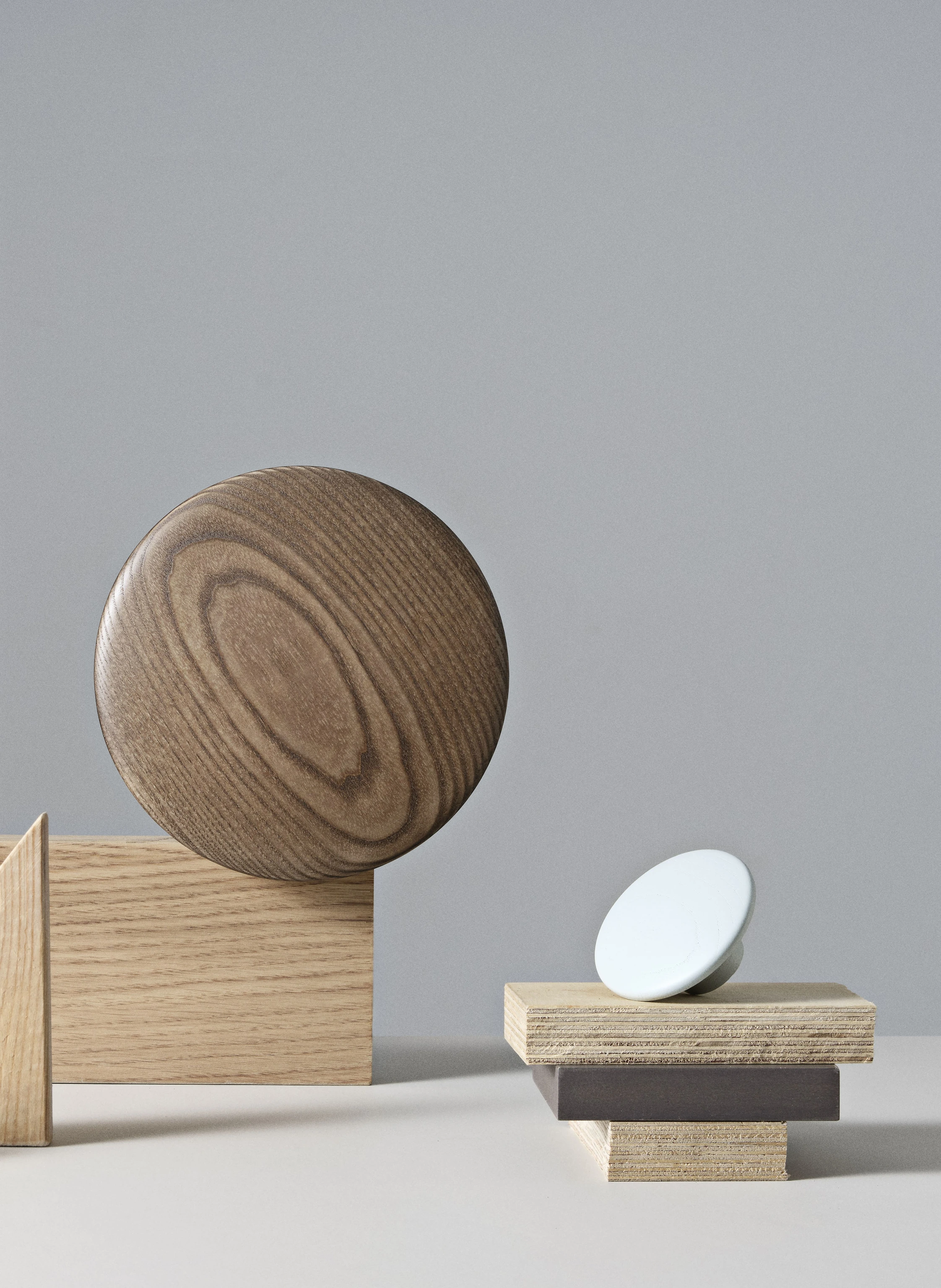 MUUTO Wandhaken DOTS WOOD