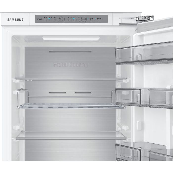 Samsung Einbau-Kühl-Gefrierkombination BRB2G715FWW/EG