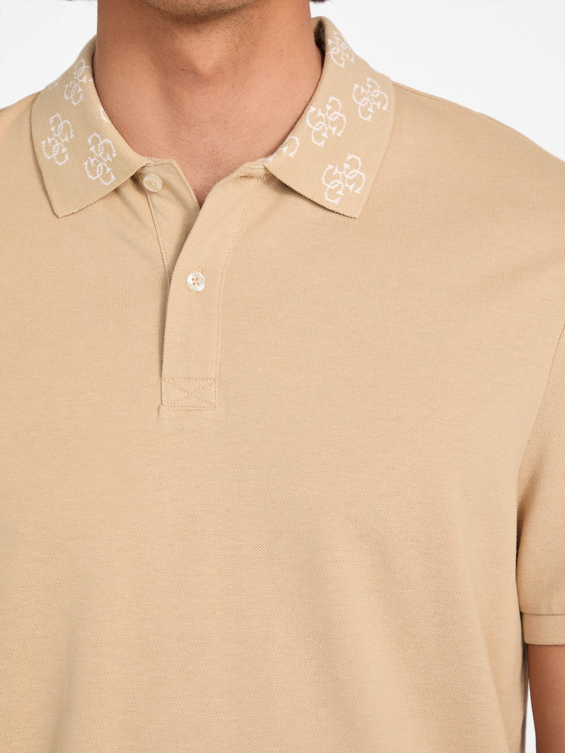 Polo com gola com logo em jacquard ecológico