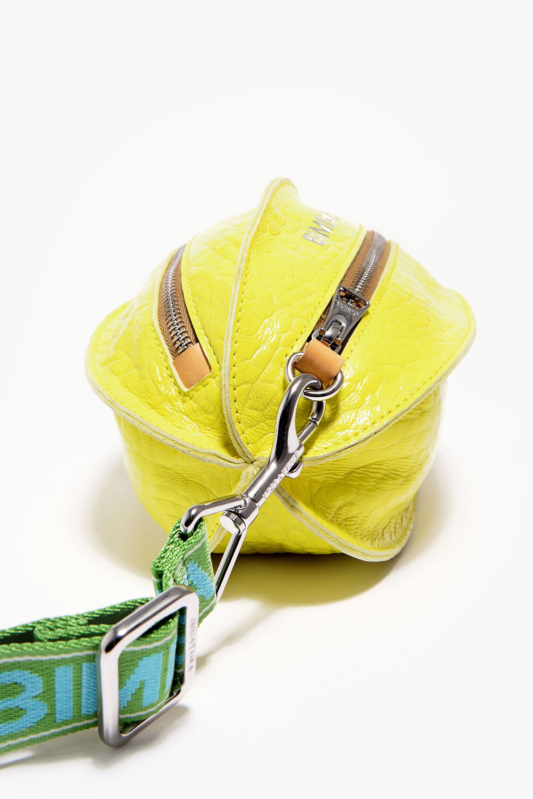 Bolsa Pelota S em couro amarelo