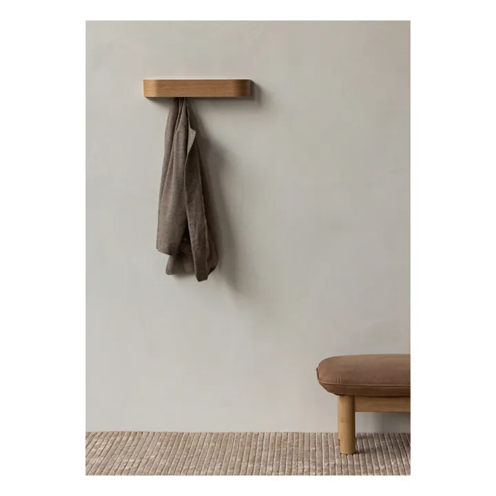 Audo Copenhagen Etagère avec patères Epoch en bois | Chêne
