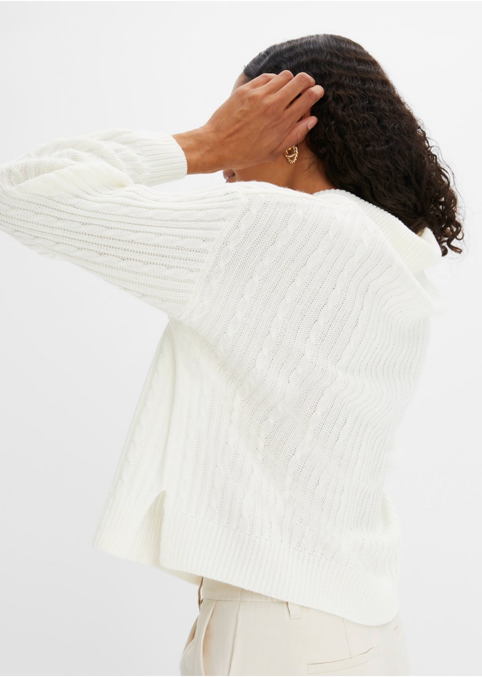 Pull avec décolleté en V et fentes latérales