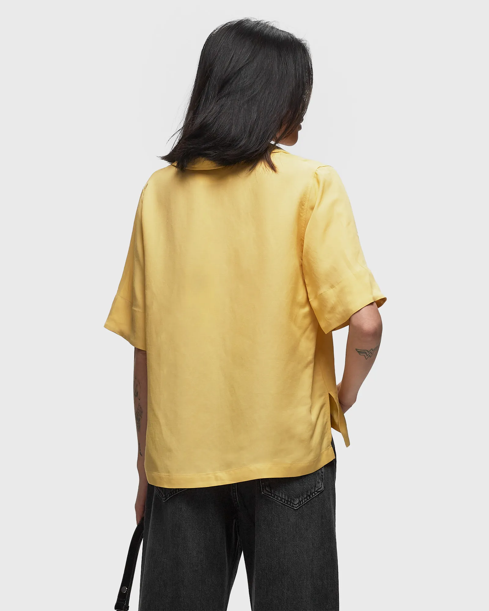 CLOSED SHORT SLEEVE TUNIC