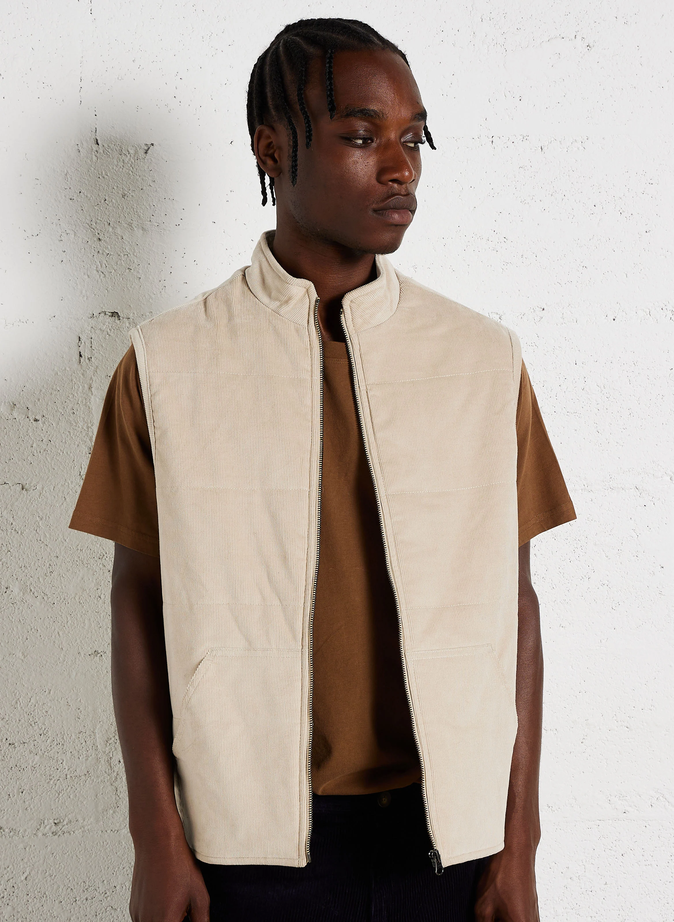 Gilet droit sans manches côtelé en coton bio mélangé | Beige