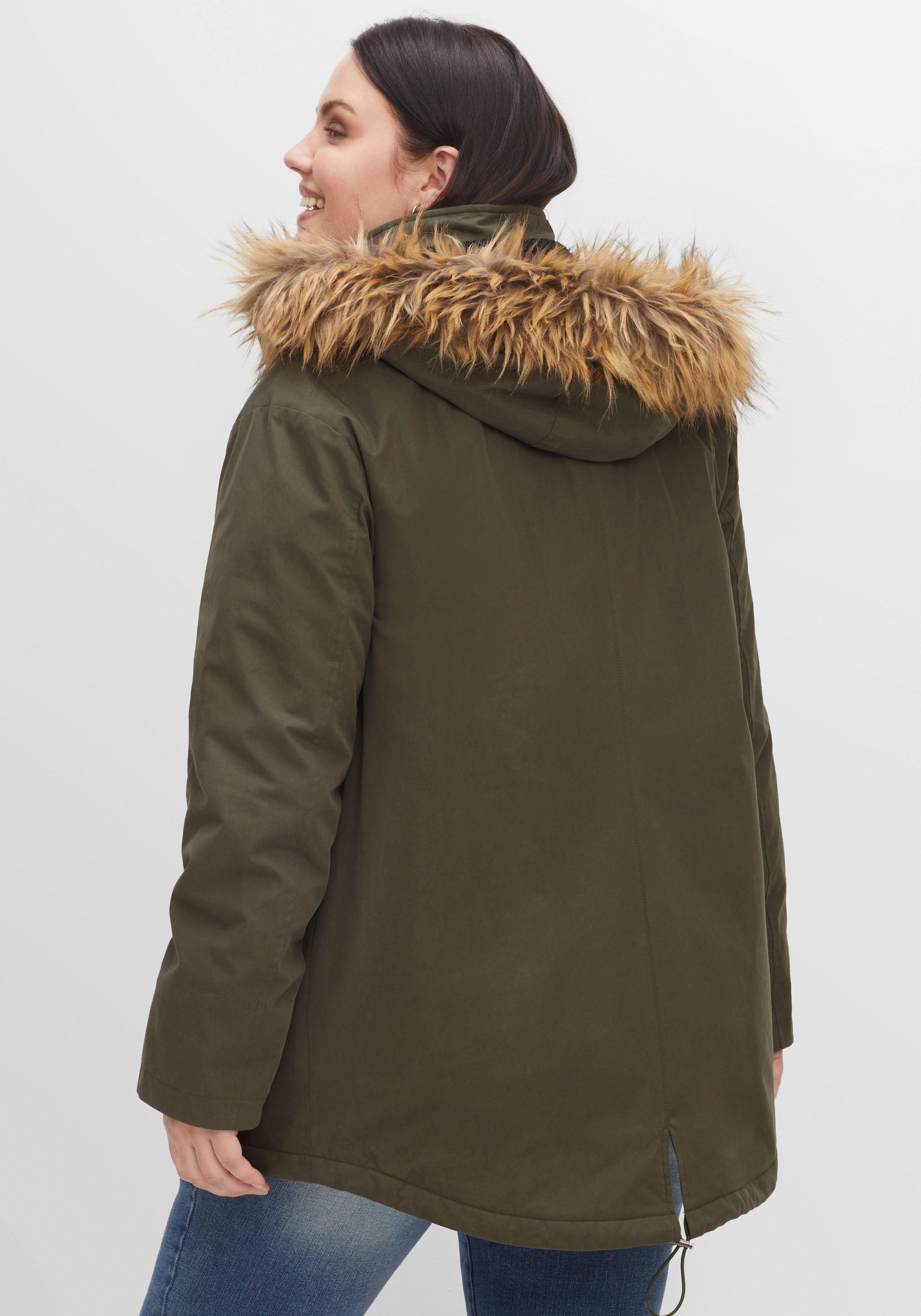 Parka mit Fellimitat-Kapuze und Oversized-Schultern