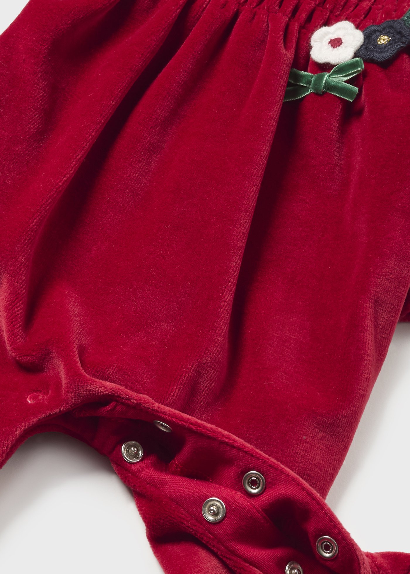 pijamas Better Cotton para recém-nascidos que soltam pelos