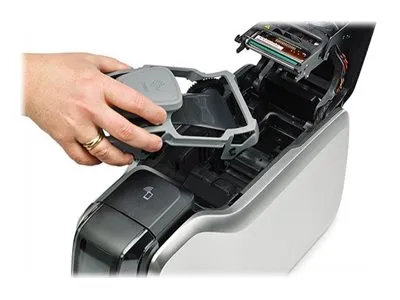 Zebra ZC300 - Plastikkortprinter - farve - blæksubliminering/termisk transfer - CR-80 Card (85.6 x 54 mm) - 300 dpi - op til 900 kort/time (mono) / op til 200 kort/time (farve) - kapacitet: 100 kort - USB 2.0, LAN