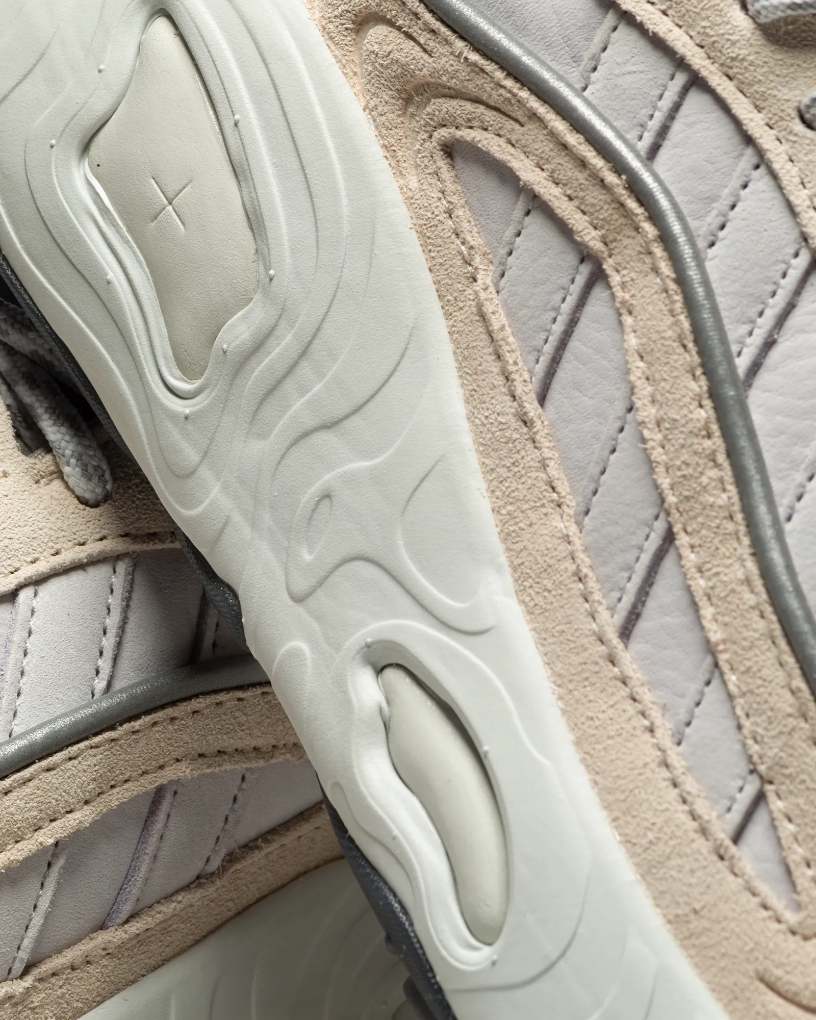 Adidas OZNOVA