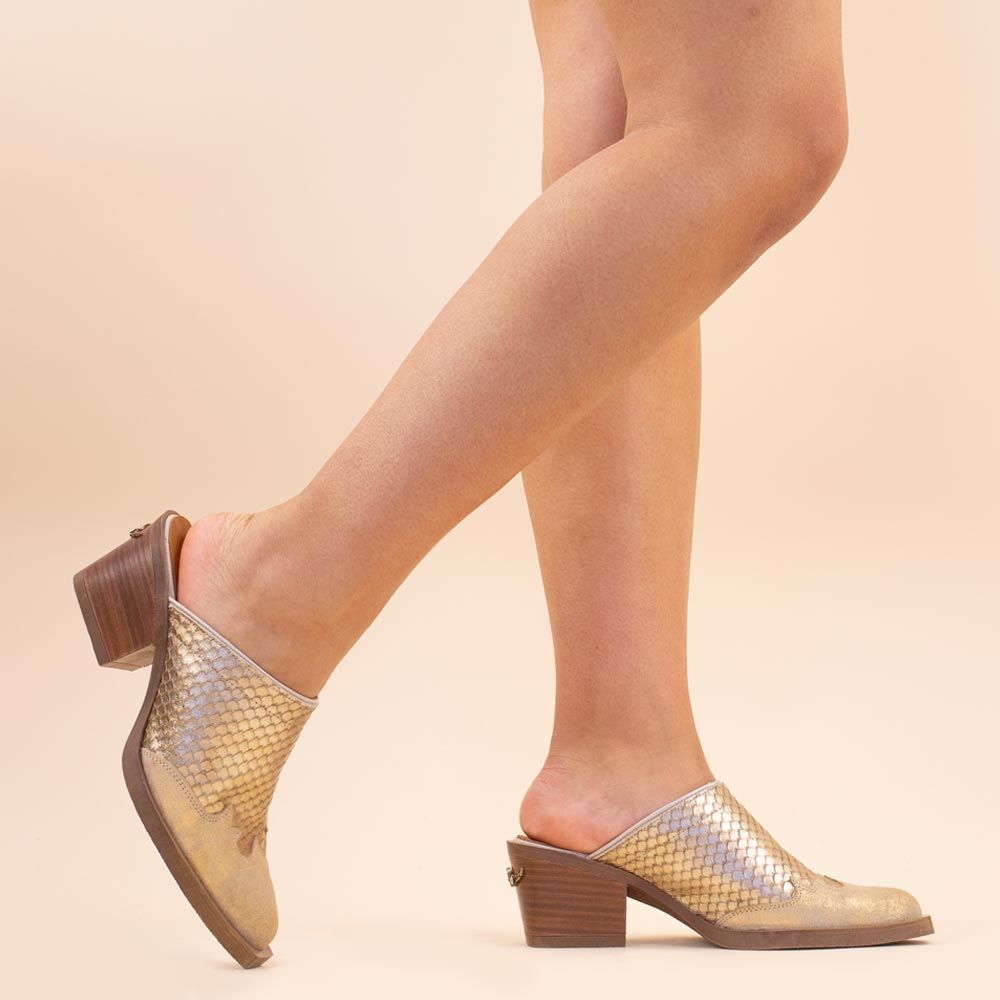 Nemonic boho klompjes 2411 gold
