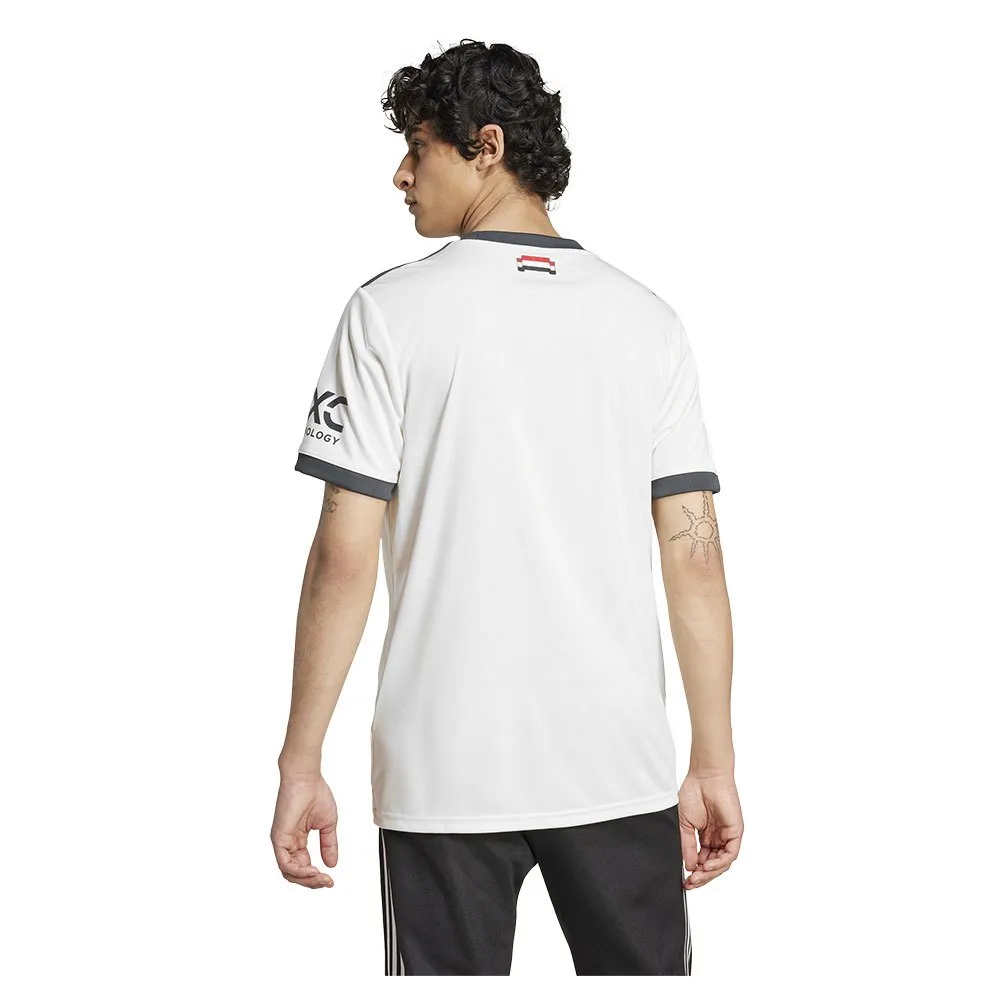Camiseta de manga curta adidas Manchester United 24/25 com 3 listras