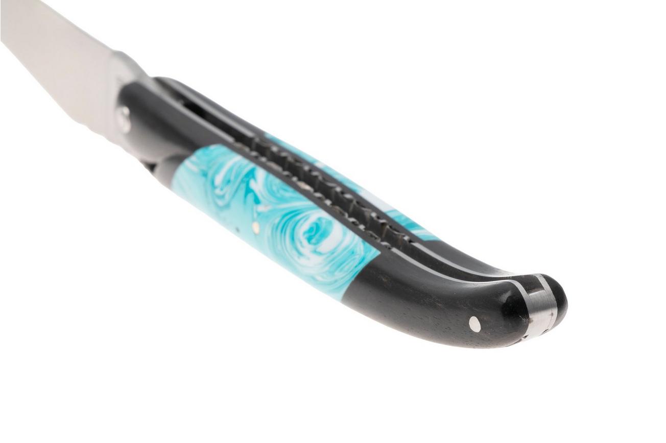 Laguiole en Aubrac Ebony, Larimar Inlay, Handcarved Plates, zakmes, 12 cm