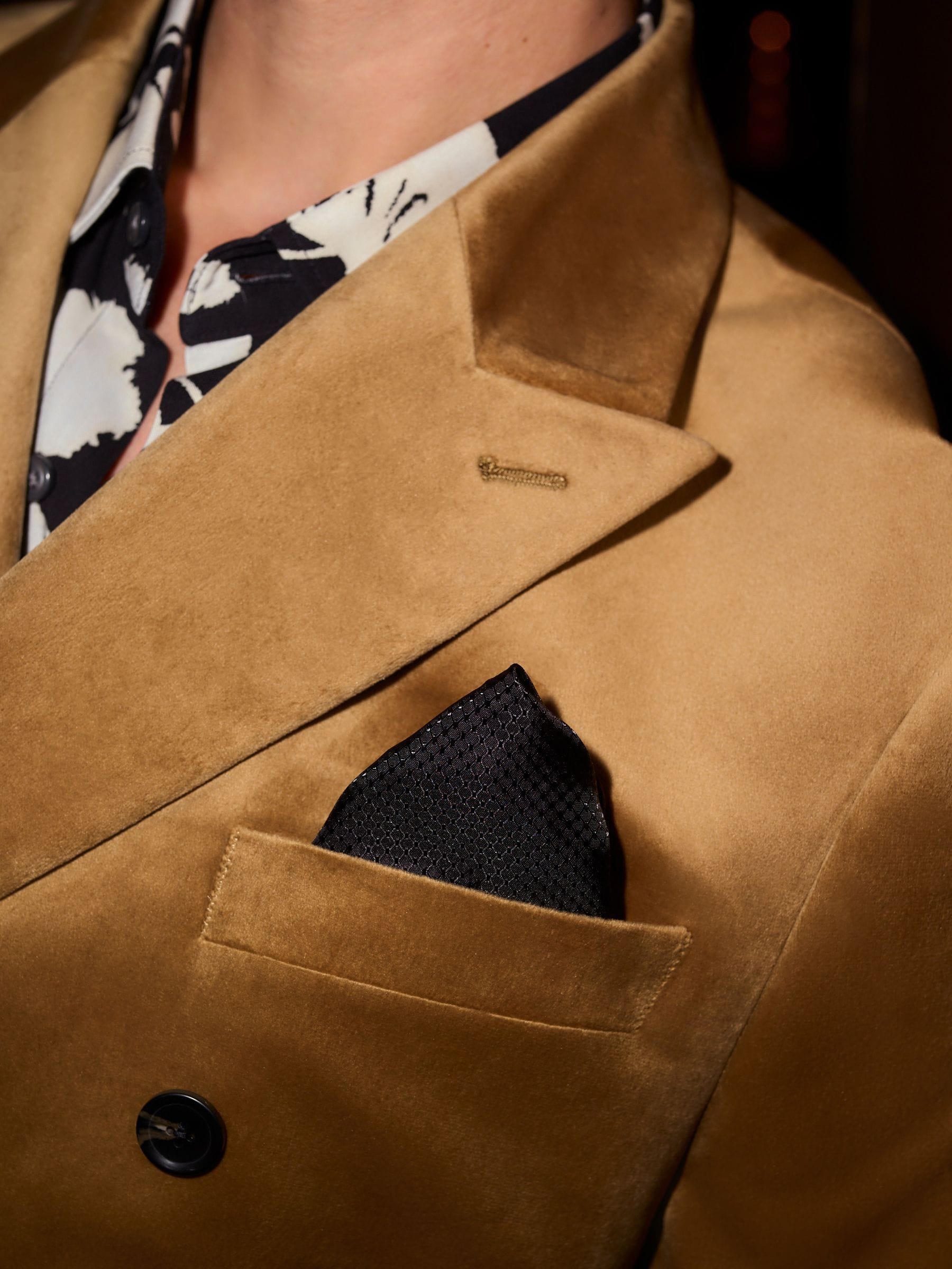 Honing - Double Breasted Velvet Blazer