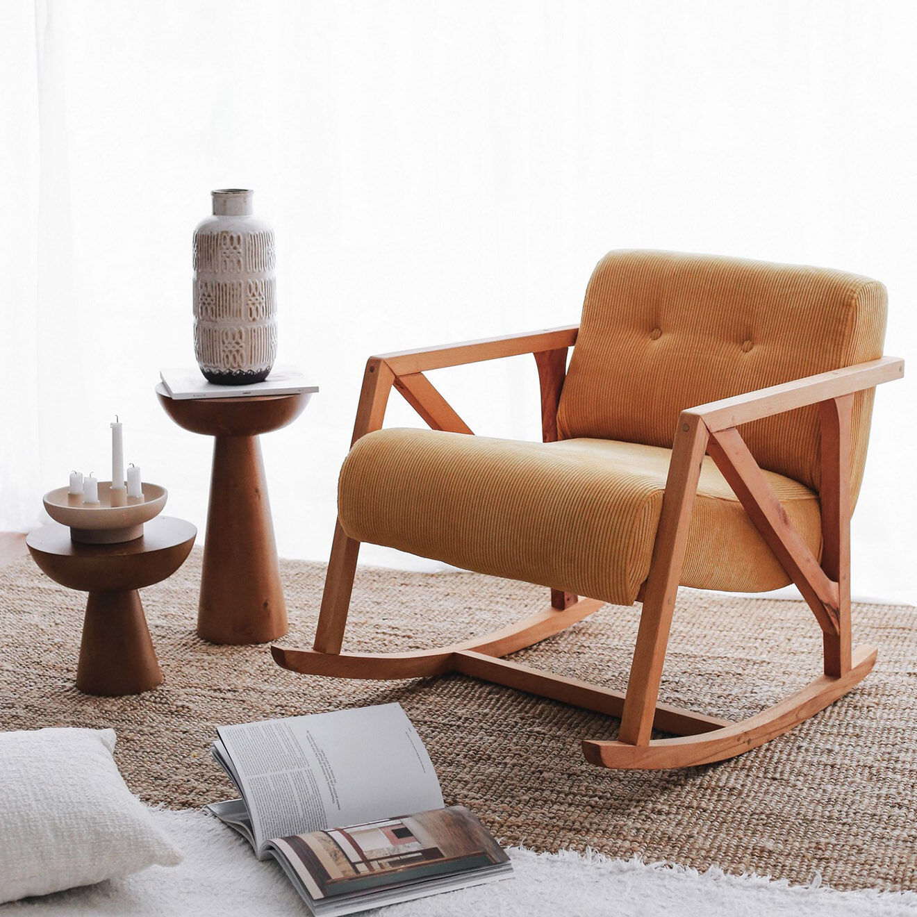 Homitis Fauteuil à bascule en Velours côtelé Nini Sallanan jaune - 85x67x75 cm