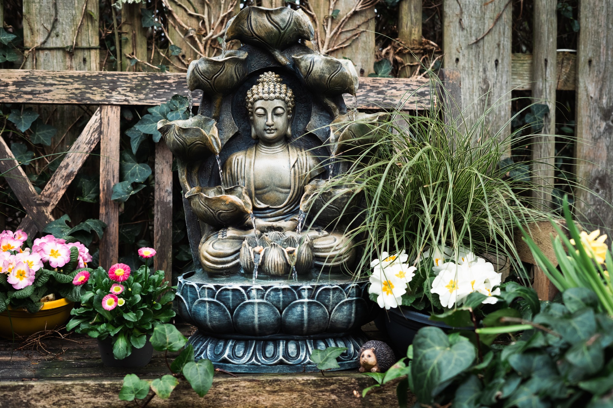 Indoor Wasserspiel 'Buddha', H 56 cm, B 32 cm, L 26 cm von fischer's lagerhaus