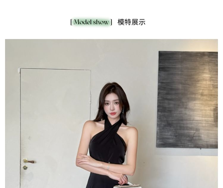 Yuxi - Halter jumpsuit met wijde pijpen en effen motief