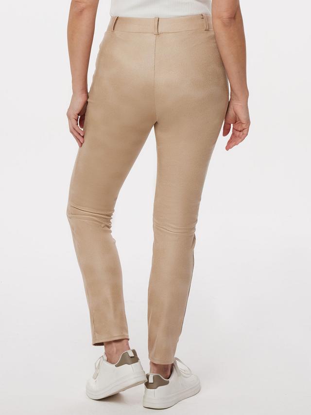 Hose mit Ziernaht