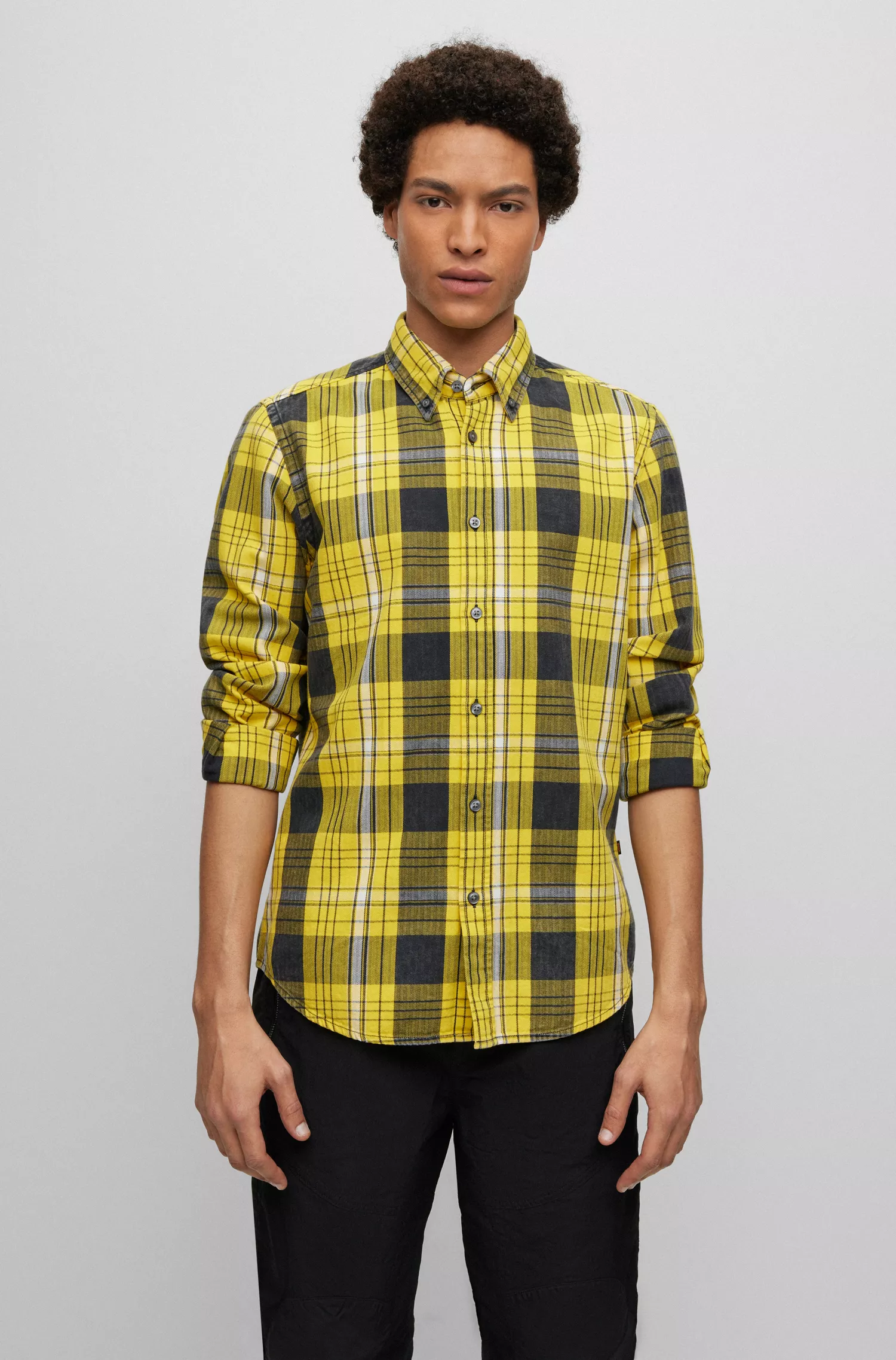 Camisa BOSS laranja de botões, corte regular, em algodão xadrez.