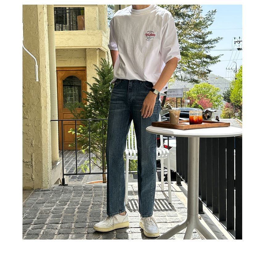 Okwano - Gewassen cropped rechte jeans met middelhoge taille