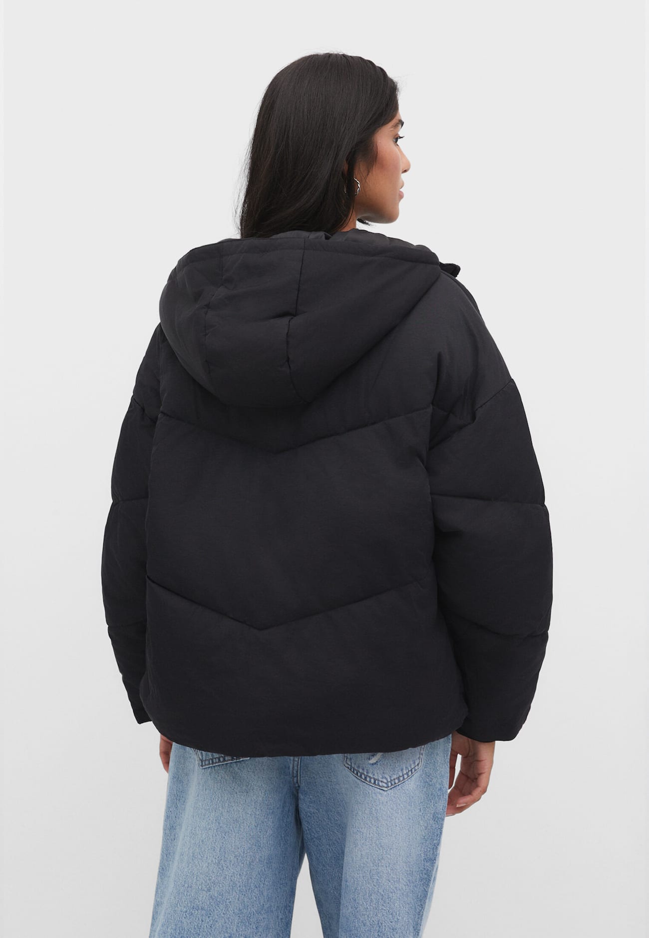 Jaqueta puffer oversized com capuz