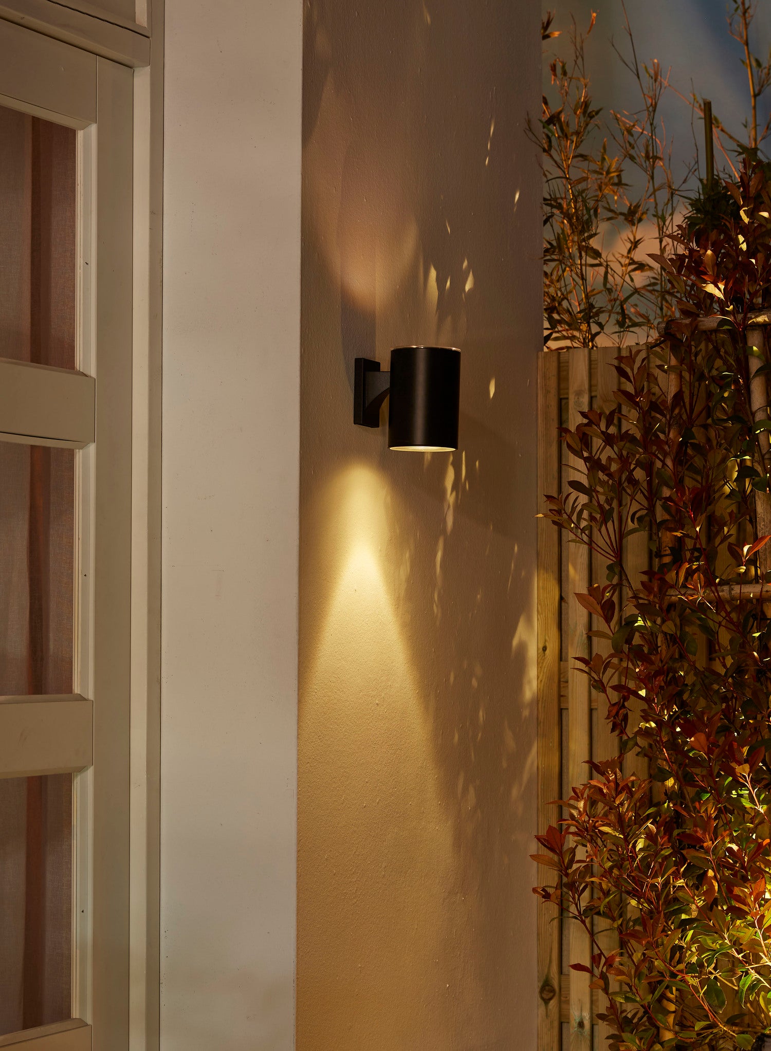 Luxform solar wandlamp Ohio zwart 16,5 x 10,7 x 15 cm
