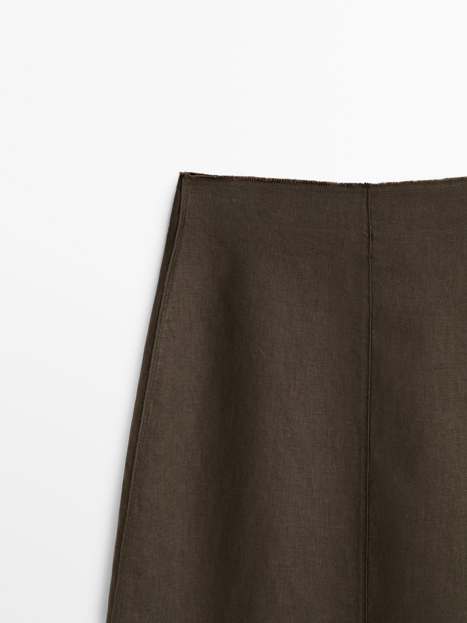 Saia midi de linho com detalhes de costura - CAQUI