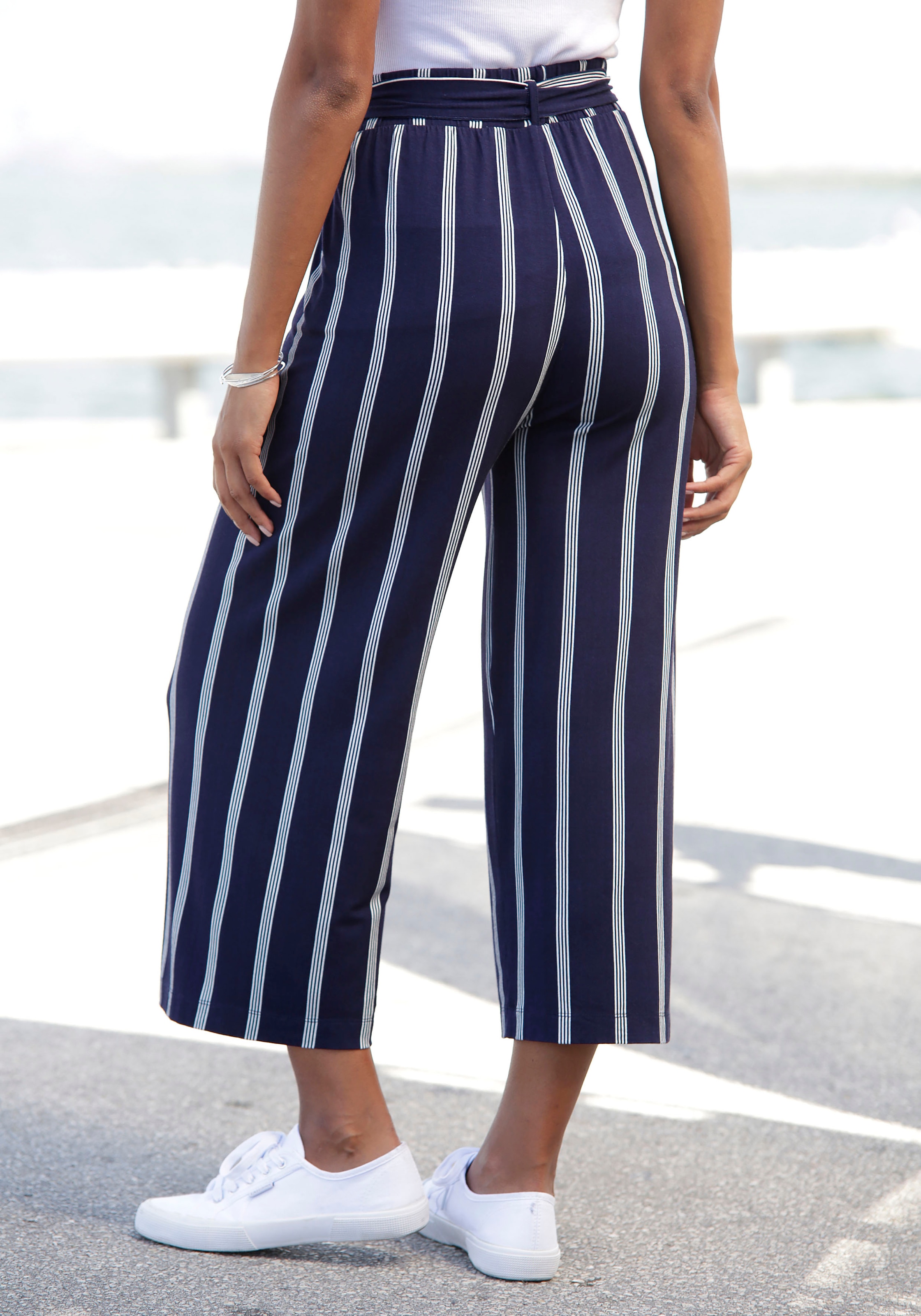 LASCANA Culotte  in Paperbag-Form, luftige Jerseyhose, casual