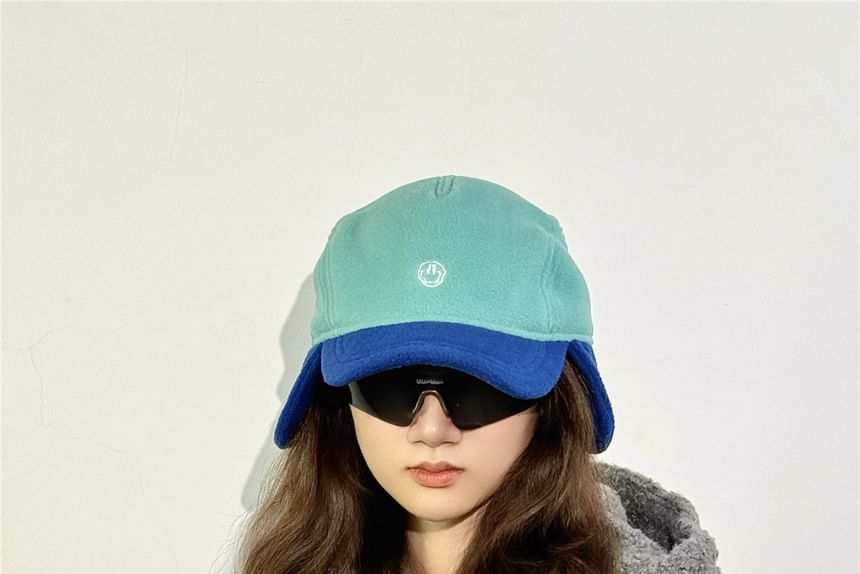 Trovelst - Geborduurde fleece trapperpet