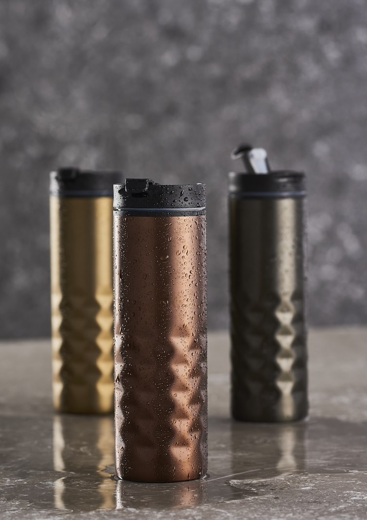 Coco termokopp I sort, kobber og gull, 0,35 liter. Assorterte design, pris pr. stk.