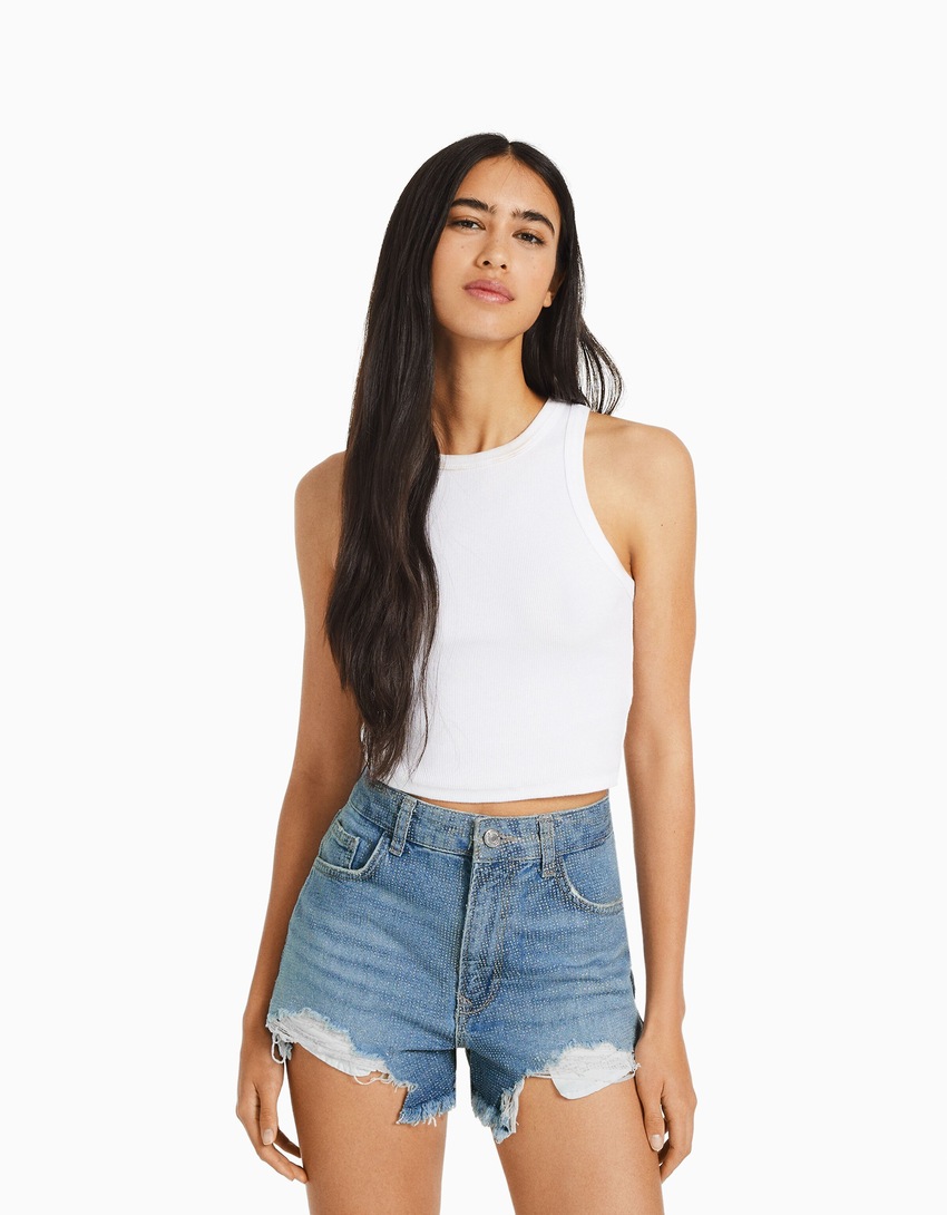shorts jeans rasgados e brilhantes