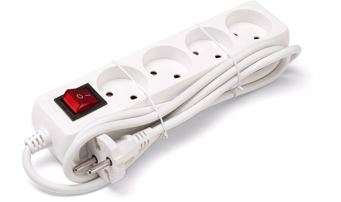 Stikdåse on/off med 4 udtag 1,5 m kabel