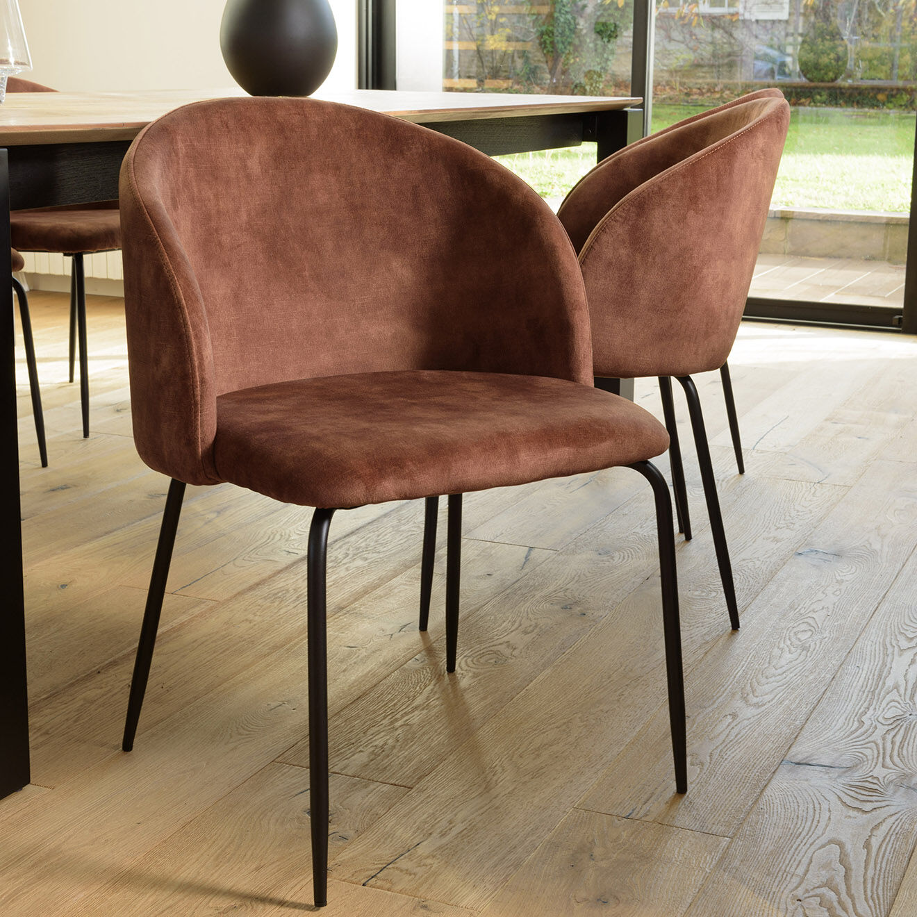 Macabane 2 Chaises en Velours Tom acajou - 55x57x80 cm