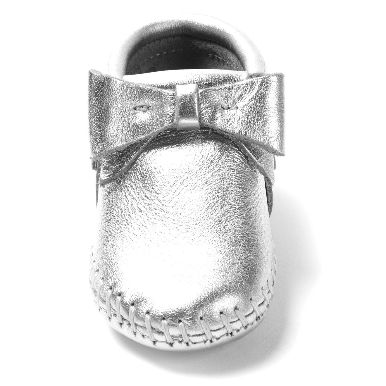 Minnetonka Chaussons en Cuir Rosie argentés