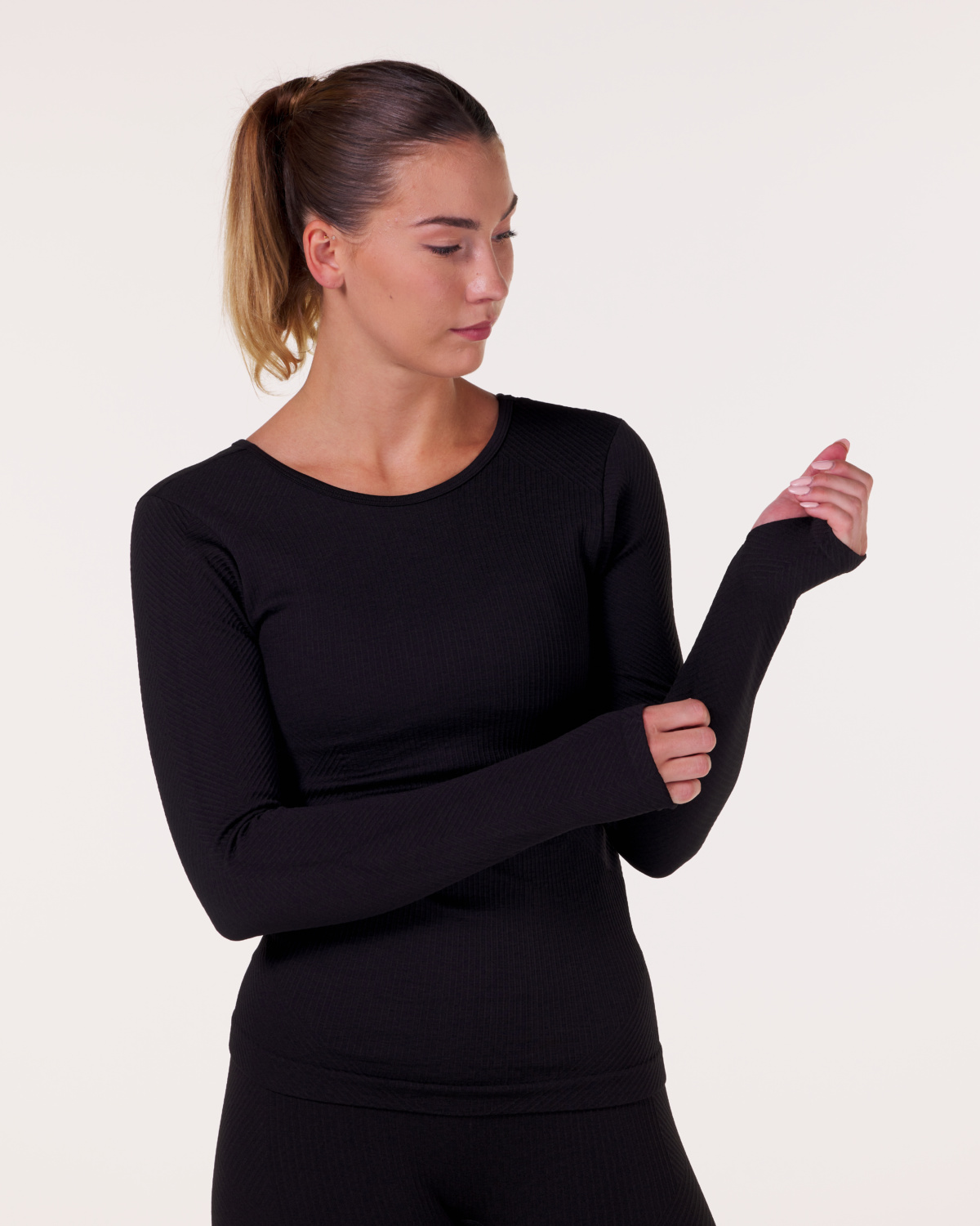 LEVITY Balance Herringbone Seamless LS Black Marl