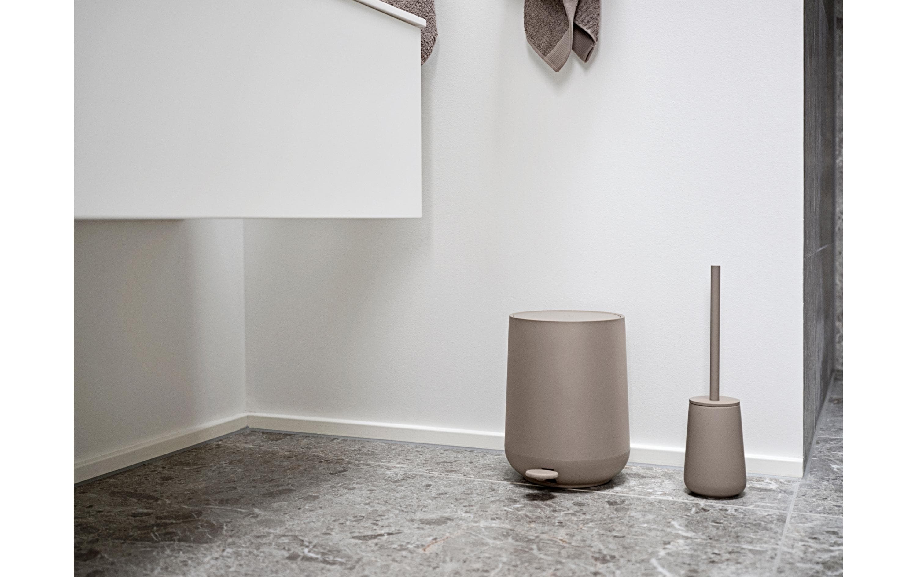 Toilettenbürste Nova One TaupeHalterung mit Soft-Touch Oberfläche