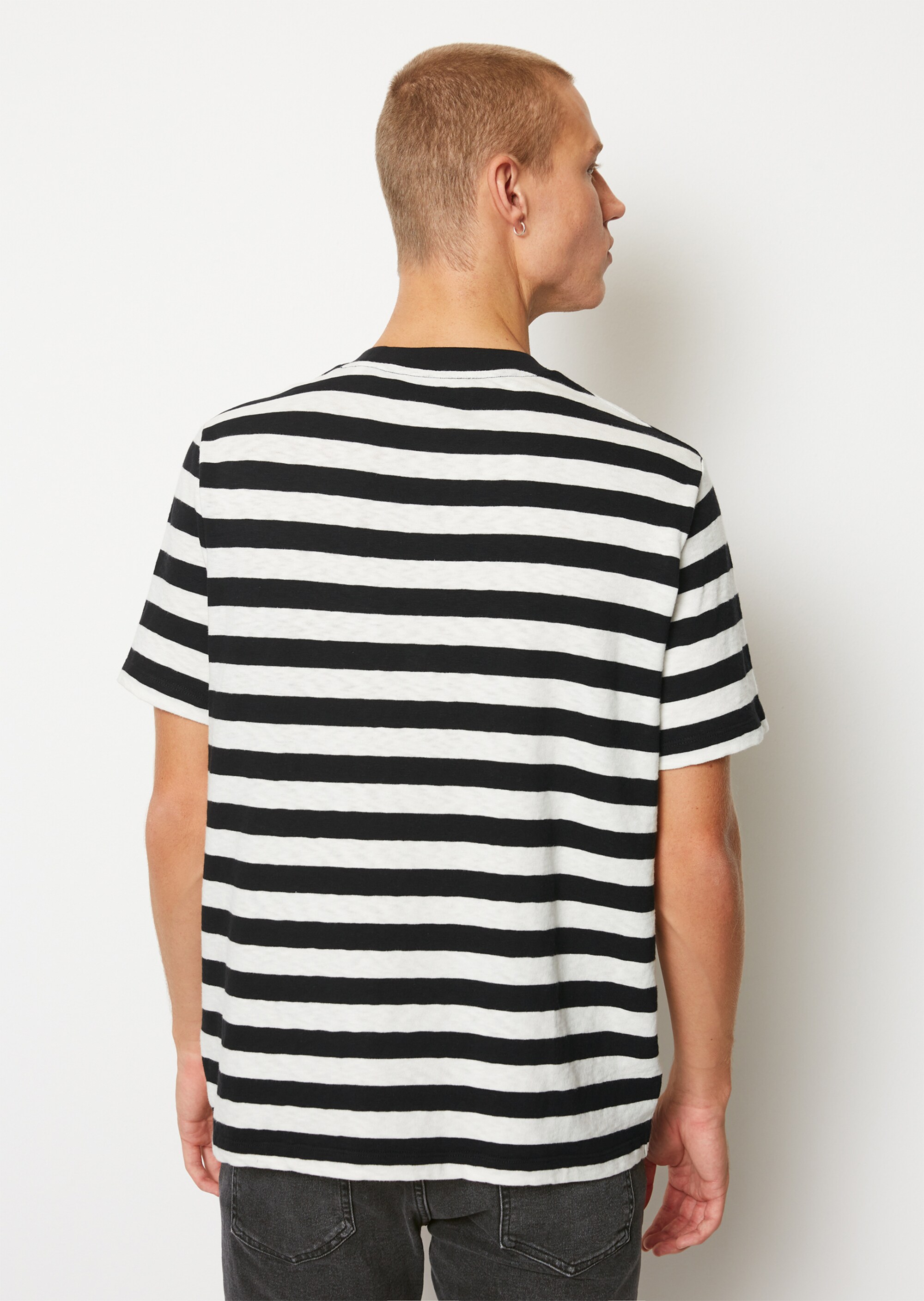 T-Shirtregular aus gestreifter Bio-Baumwolle