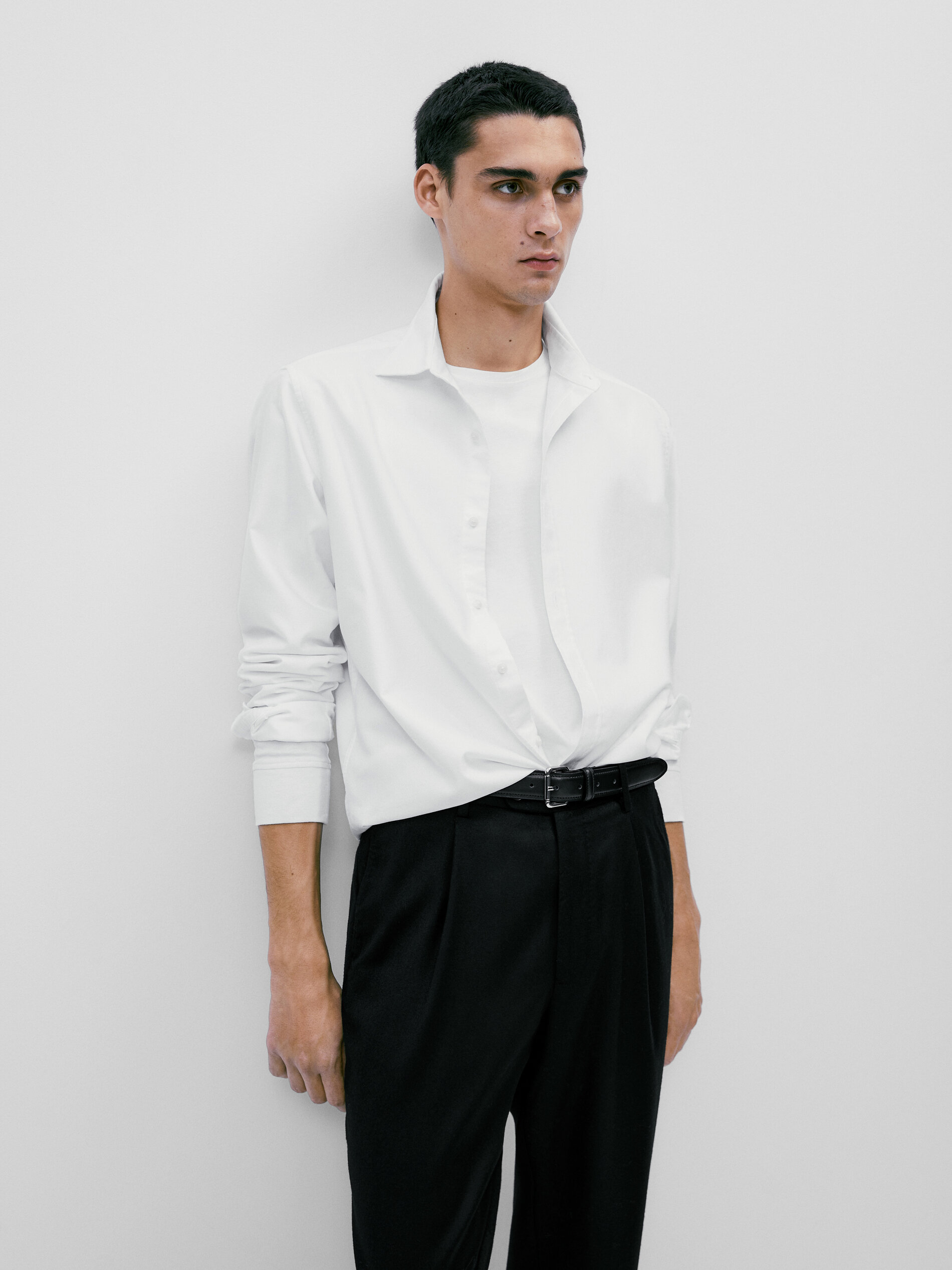 Camisa texturizada com estampa micro-xadrez e modelagem regular - BRANCA