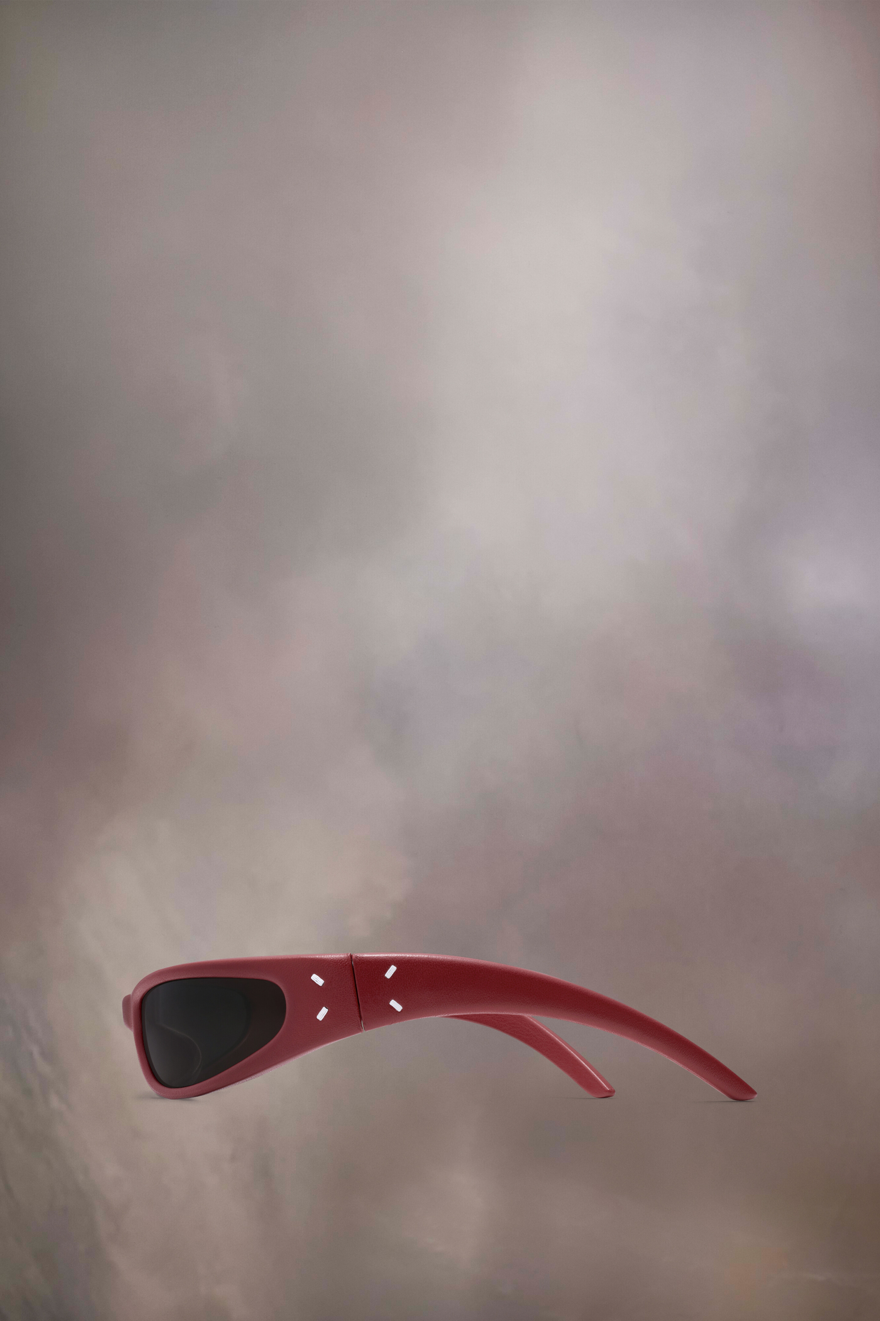 Lunettes de soleil rouges x Gentle Monster​