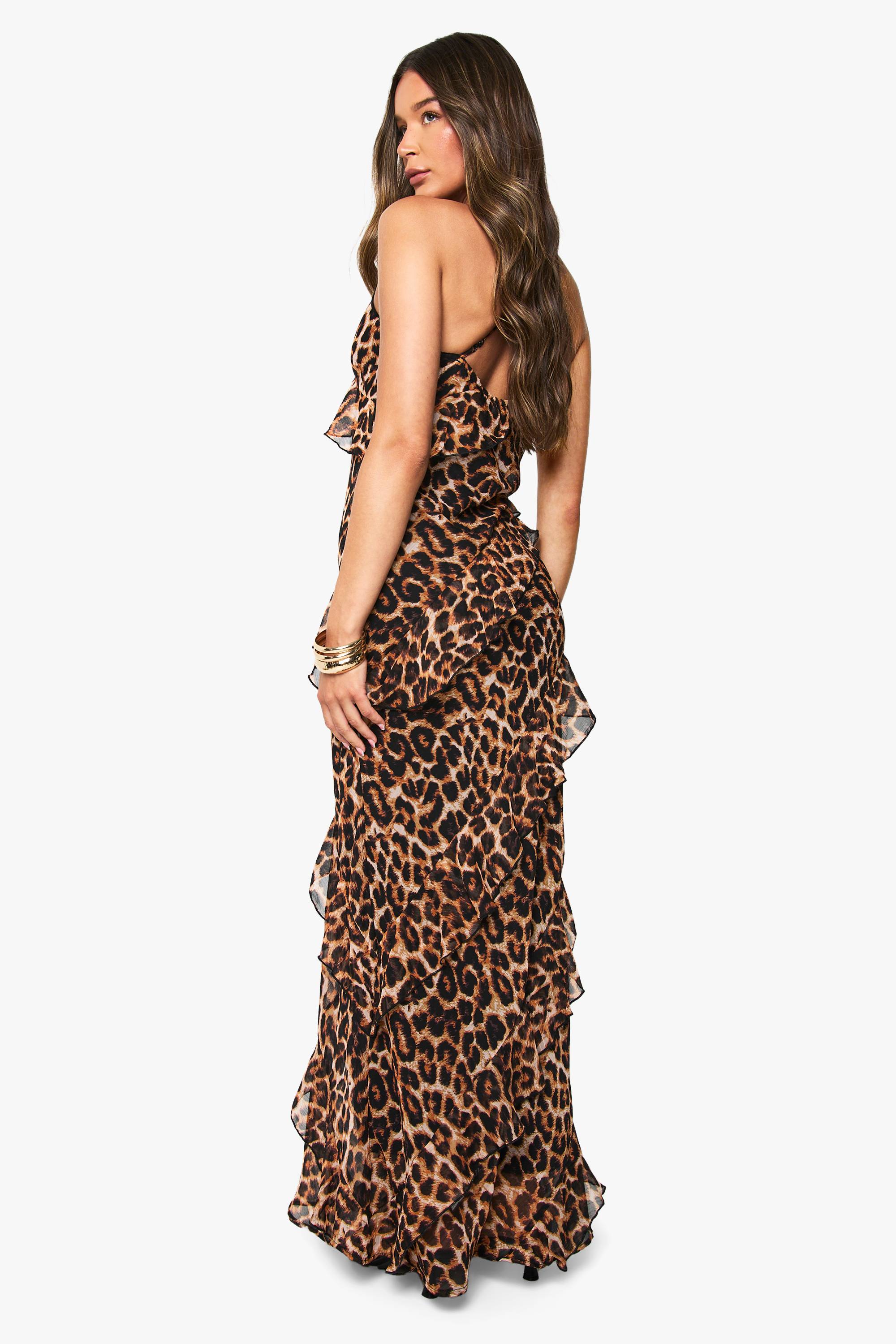 boohoo Robe maxi en chiffon à volants imprimé léopard