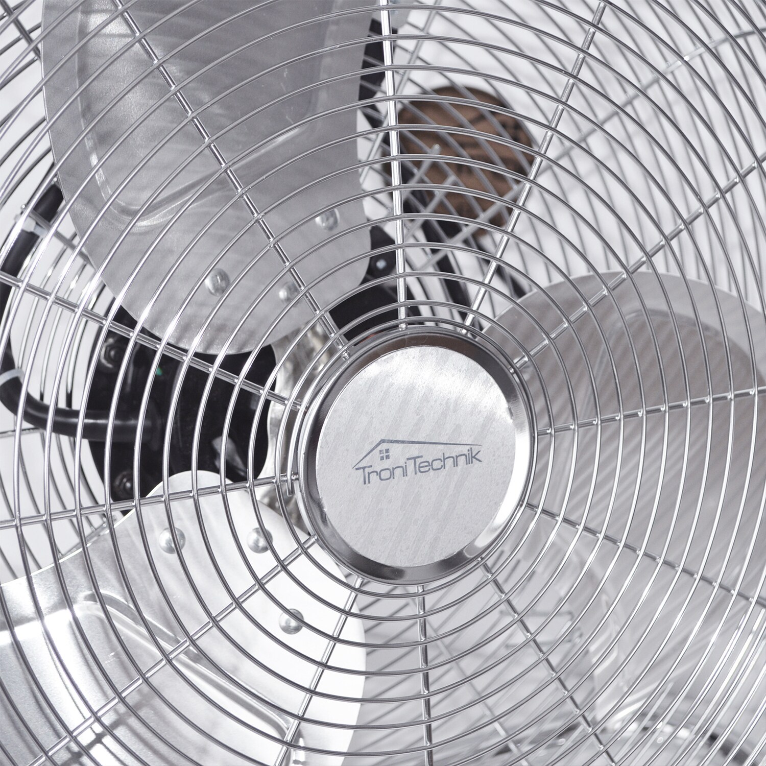 TroniTechnik® Bodenventilator Windmaschine mit drei Geschwindigkeitsstufen 100W, verstellbar ?45cm