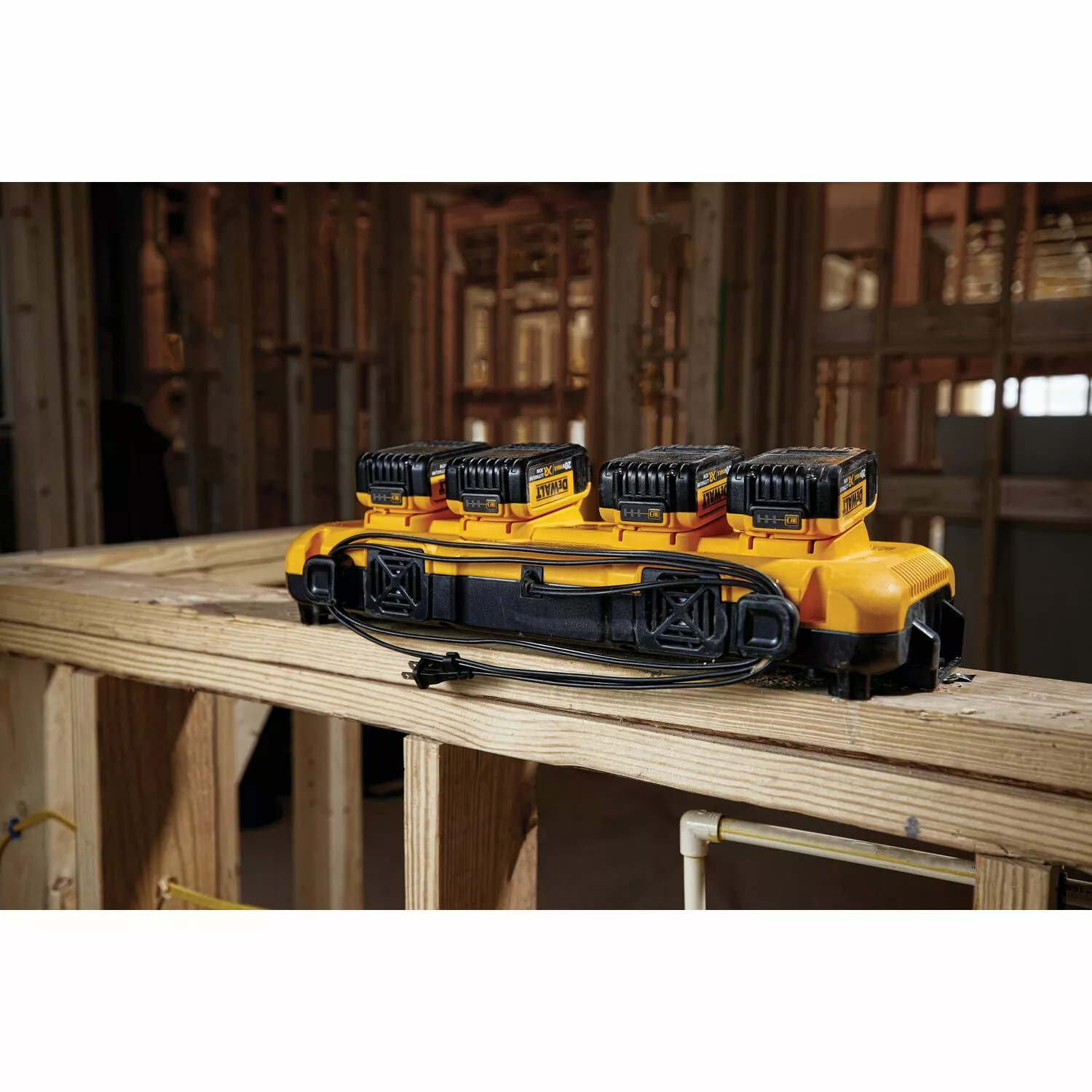 DeWALT DCB104 10,8/18/54V XR Li-Ion accu duolader