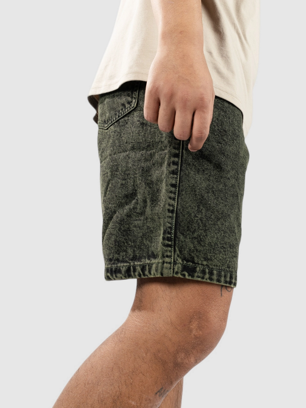 Blue Tomato Acid Shorts sage leaf