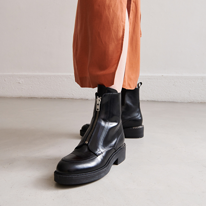 Bottines à fermetures éclair  en cuir noir