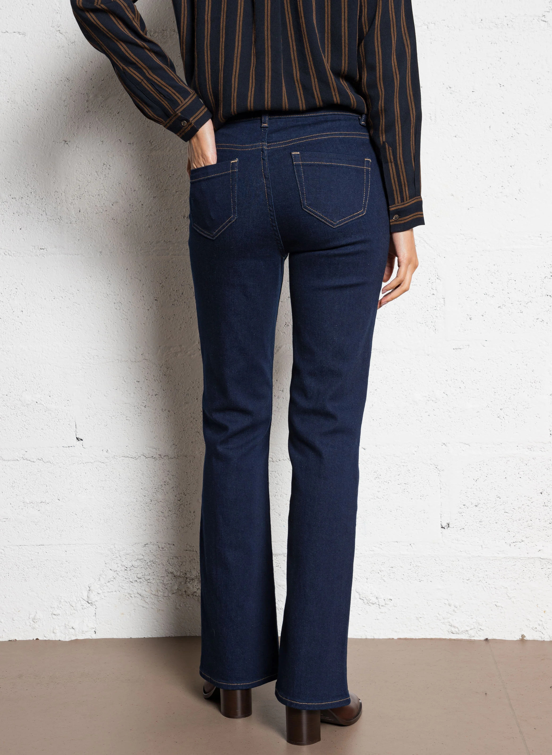 LILY - Jean boot-cut en coton mélangé | Bleu