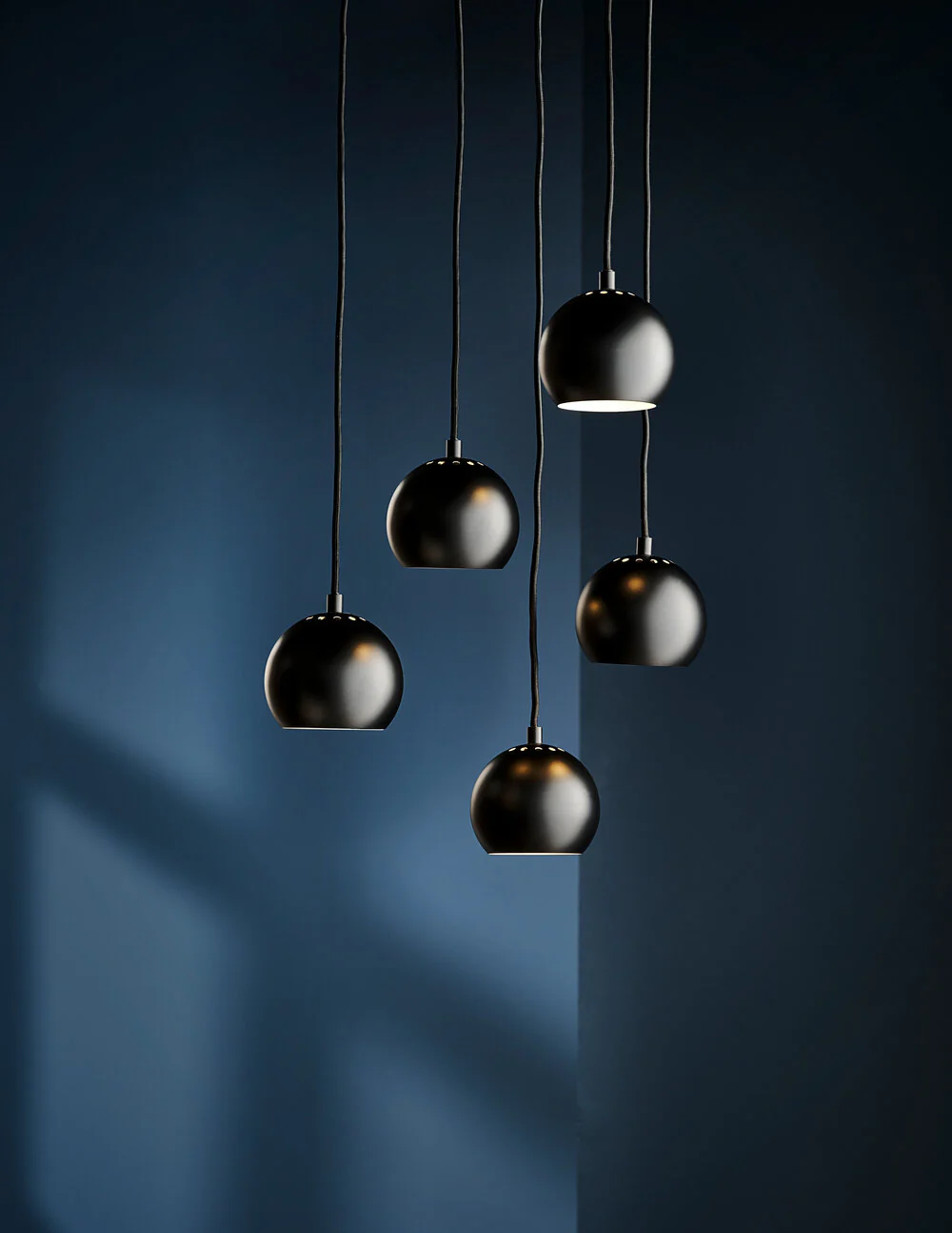 Frandsen  Ball Pendel, Matt Black - Ø12